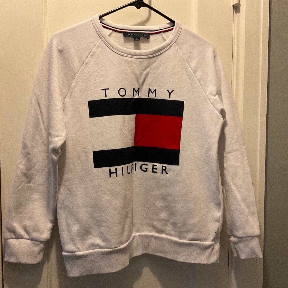 Tommy Hilfiger, white sweatshirt